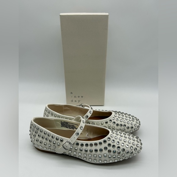 A New Day Issa Flats White Studded Mary Jane Shoes Vegan | Sz 8.5 | New With Box - Picture 11 of 11